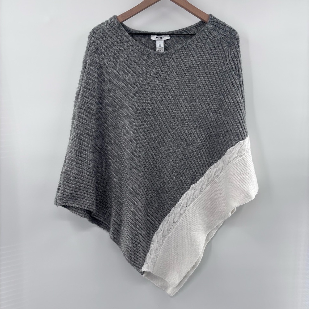 White House Black Market Gray and Cream Asymmetrical Colorblock Poncho Medium